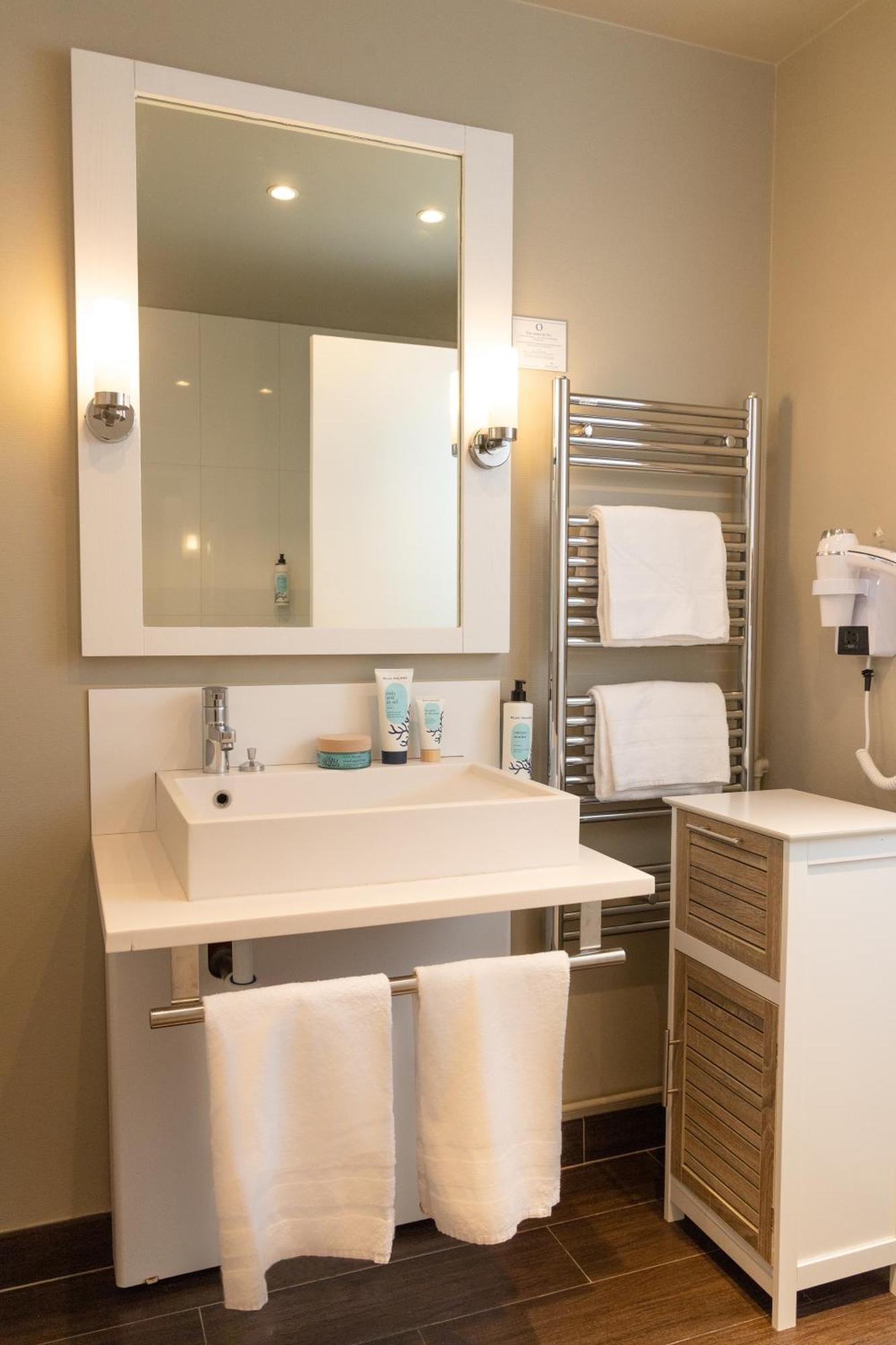 Bénodet Hotel Kastel - Relais Thalasso & Spa חדר תמונה